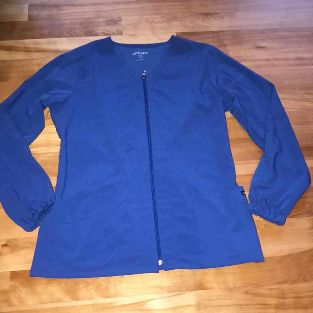 Jockey scrub zippered top and medium pants